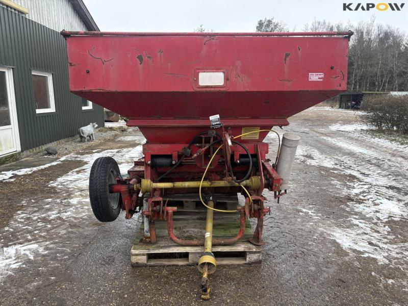 Bredal fertilizer spreader 2