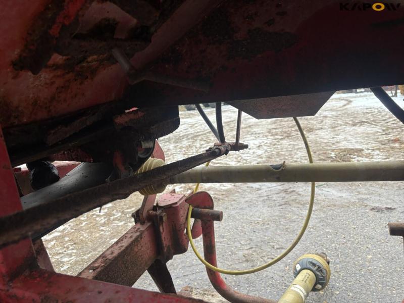 Bredal fertilizer spreader 16
