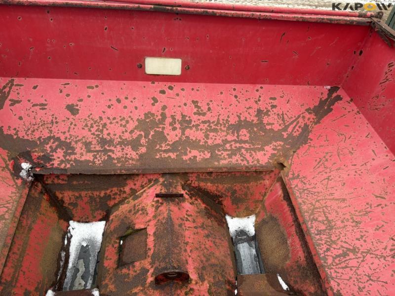 Bredal fertilizer spreader 19