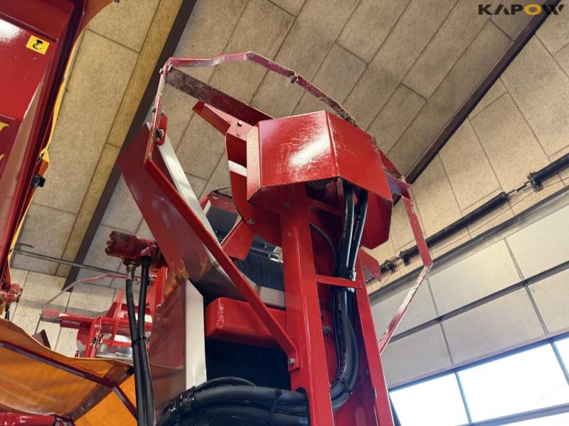 Bredal K165XES lime spreader 36