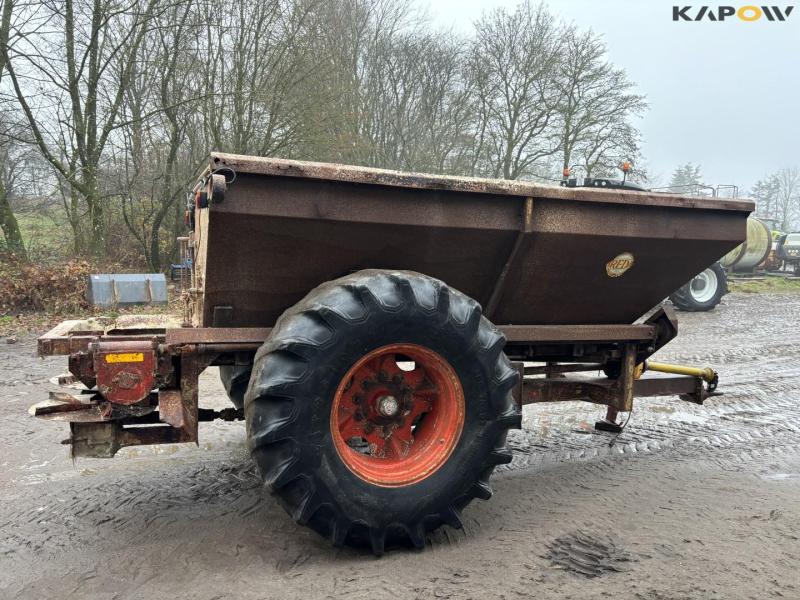 Bredal lime spreader 4