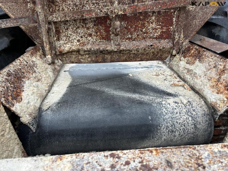 Bredal lime spreader 22