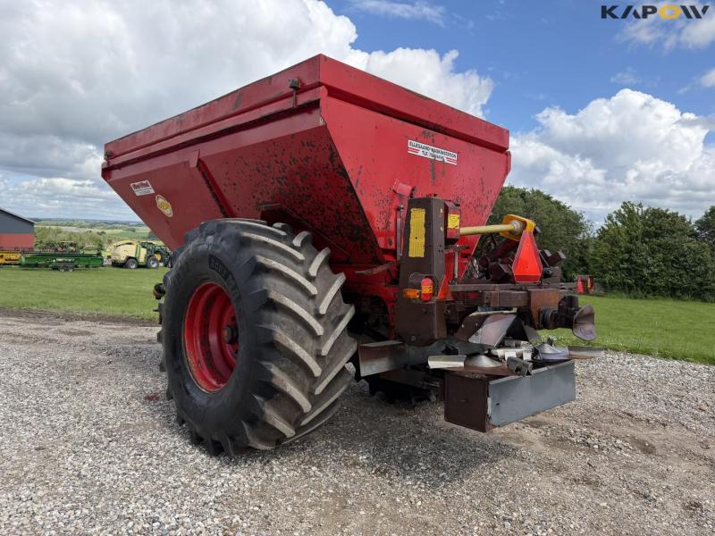 Bredal lime spreader 7