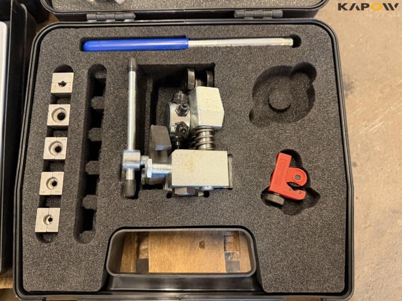 Brake pipe tools and fittings 13