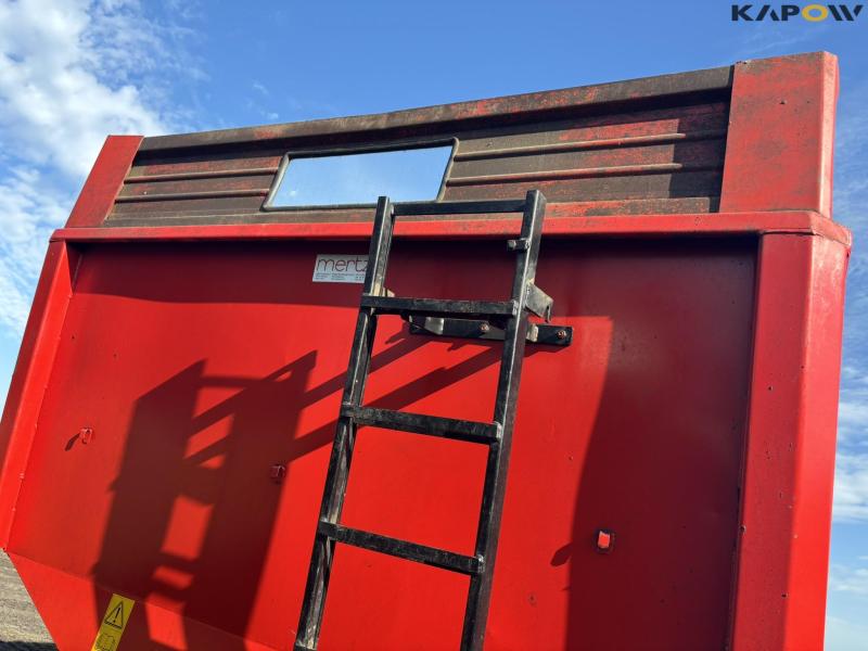 Brimont Euro 110 SE high tipper trailer with French tailgate 32