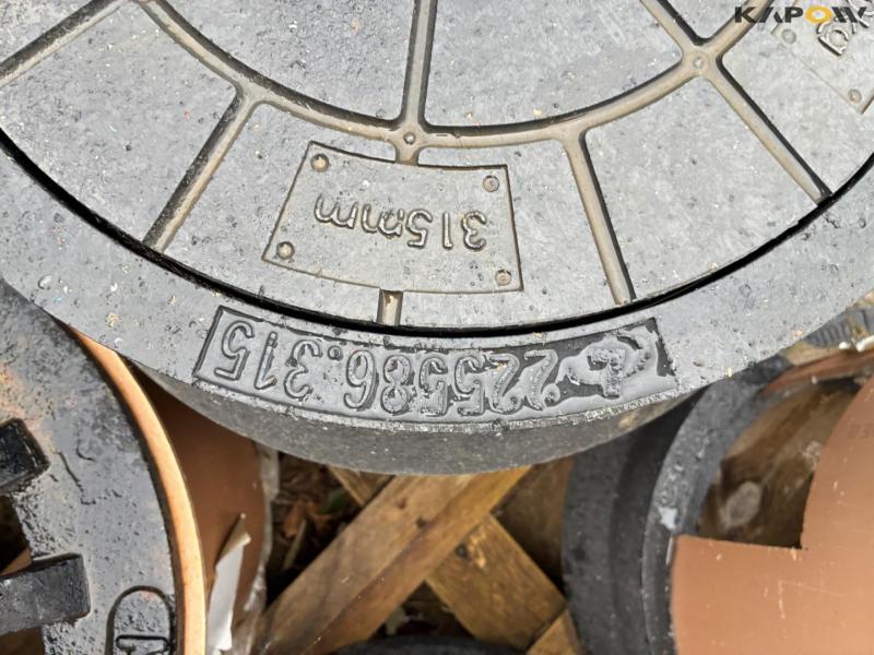 Plastic wells and grates 14