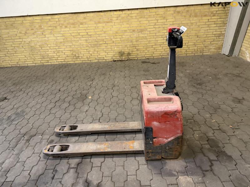 BT electric stacker 8