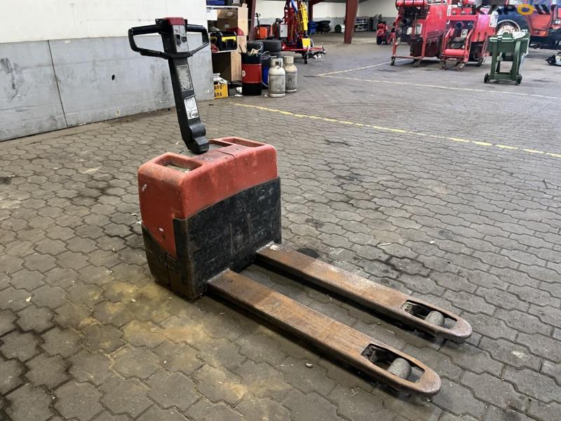 BT electric pallet truck 3