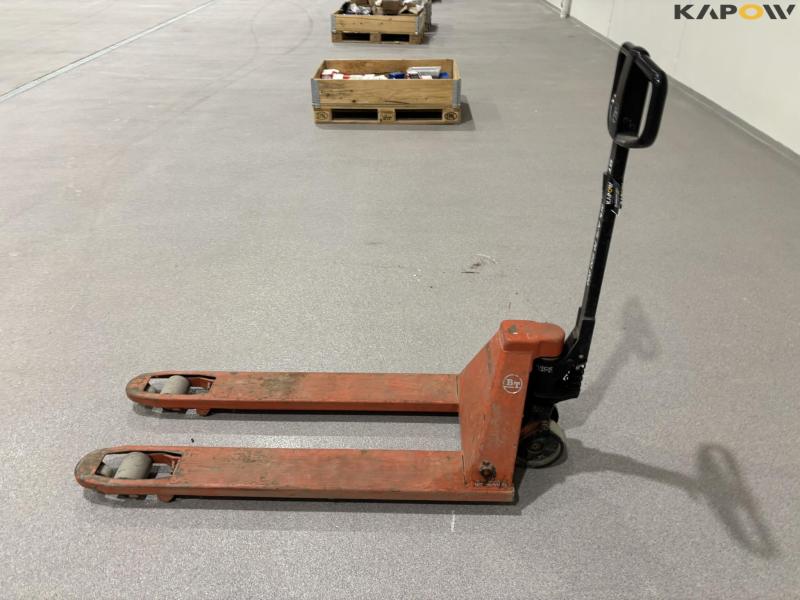 BT LHM230 pallet truck 8