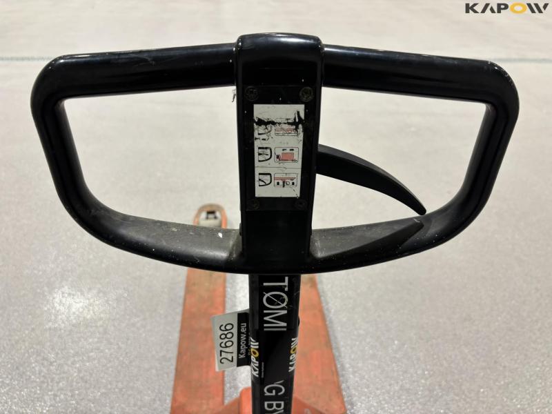 BT LHM230 pallet truck 18