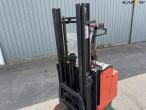 BT LSF 1250 electric stacker 9