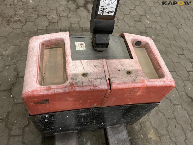 BT LW 13 electric pallet truck 10