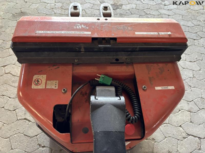 BT LWE 180 electric pallet truck 35