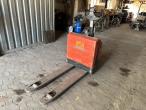 BT LWE 180 electric pallet truck 1