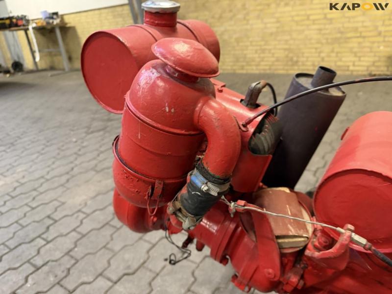 Bundgartz & Co. tool carrier with cutter 26