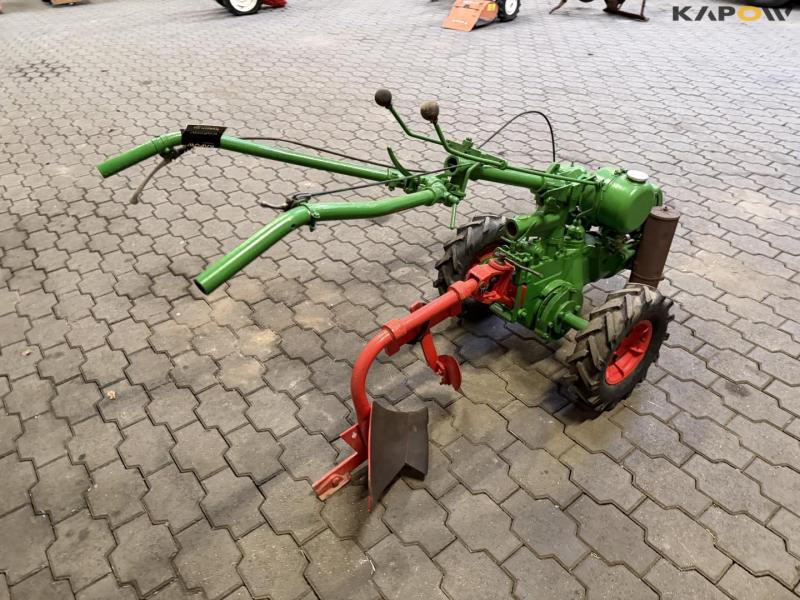 Bungartz tool carrier with plow 5