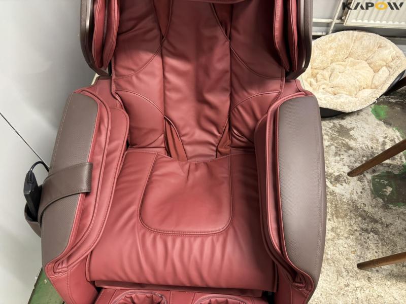 Carelax Everest massage chair 5
