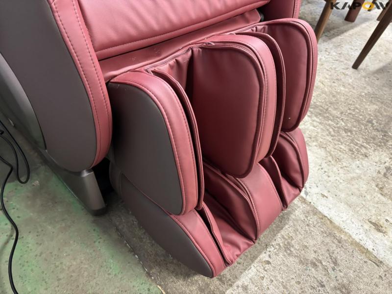 Carelax Everest massage chair 7