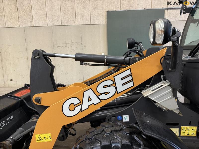 Case 121F loader 8