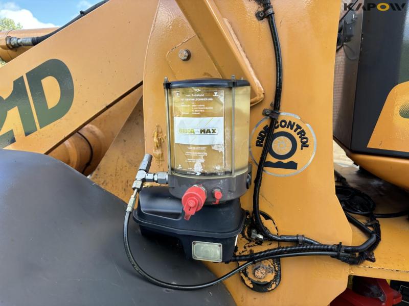 Case 521D wheel loader 11
