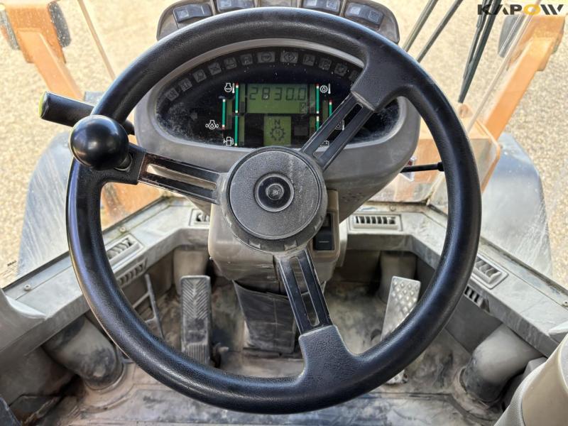 Case 521D wheel loader 32