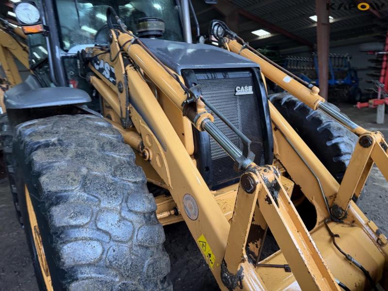 Case 695 backhoe loader 12