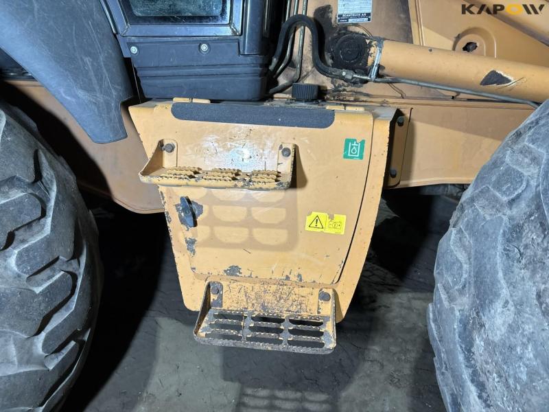 Case 695SM backhoe loader 31