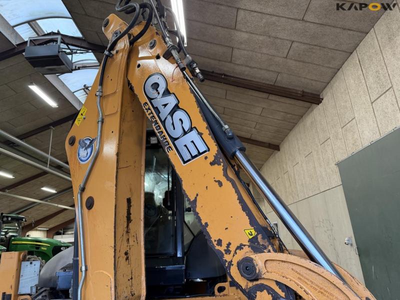 Case 695ST backhoe loader 33