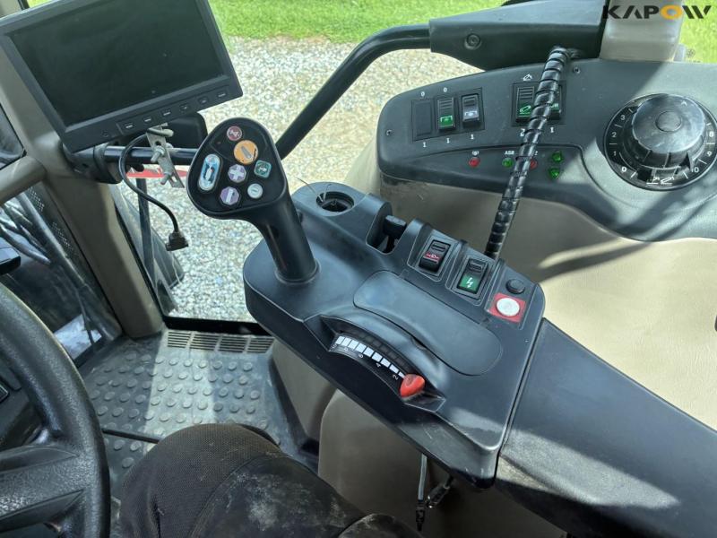 Case CVX 170 tractor with front loader 51