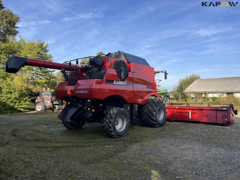 Case IH 9120 combine harvester with 35-foot vario header 5