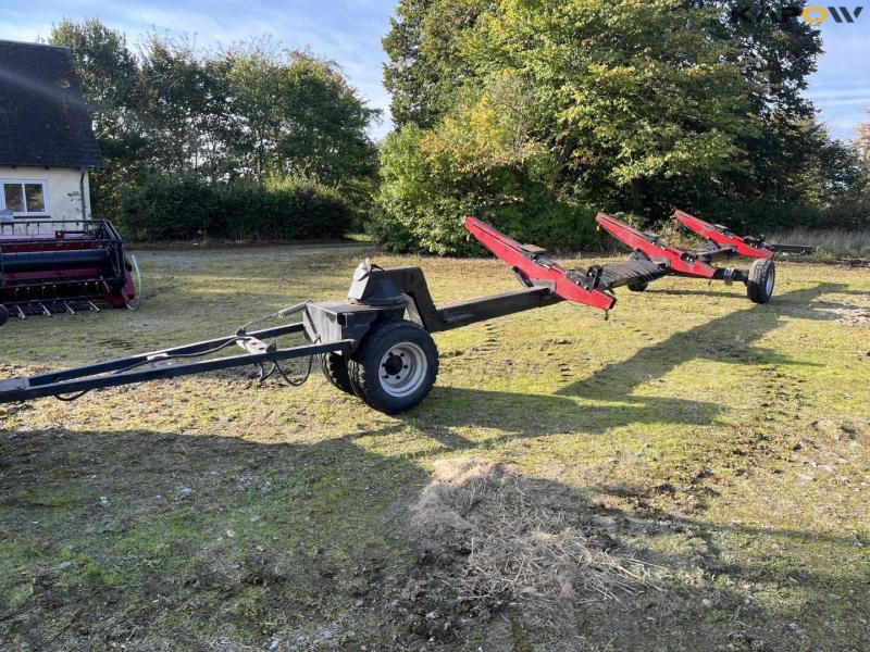 Case IH 9120 combine harvester with 35-foot vario header 75