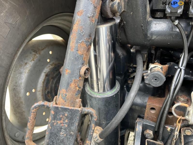 Case IH CS120 tractor 23