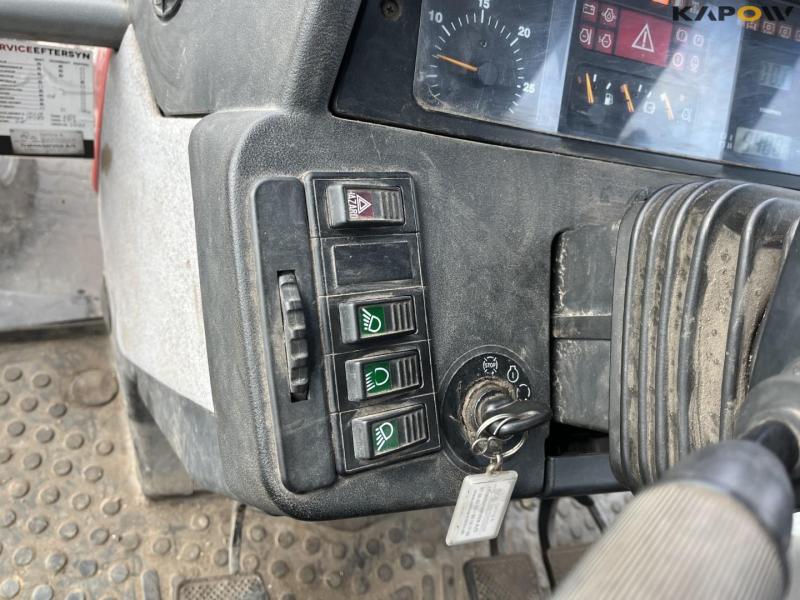 Case IH CS120 tractor 38