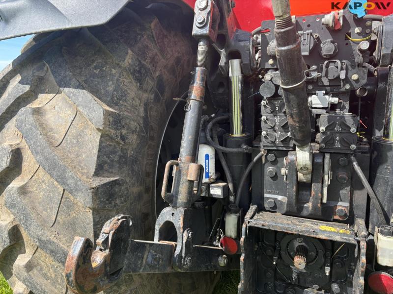 Case Magnum 340 CVX tractor 33