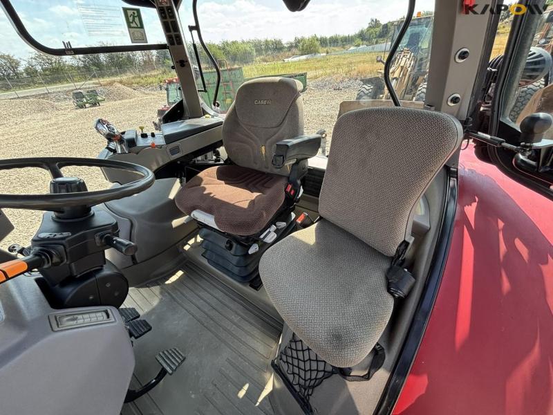 Case Puma 185 CVX tractor with front loader 58
