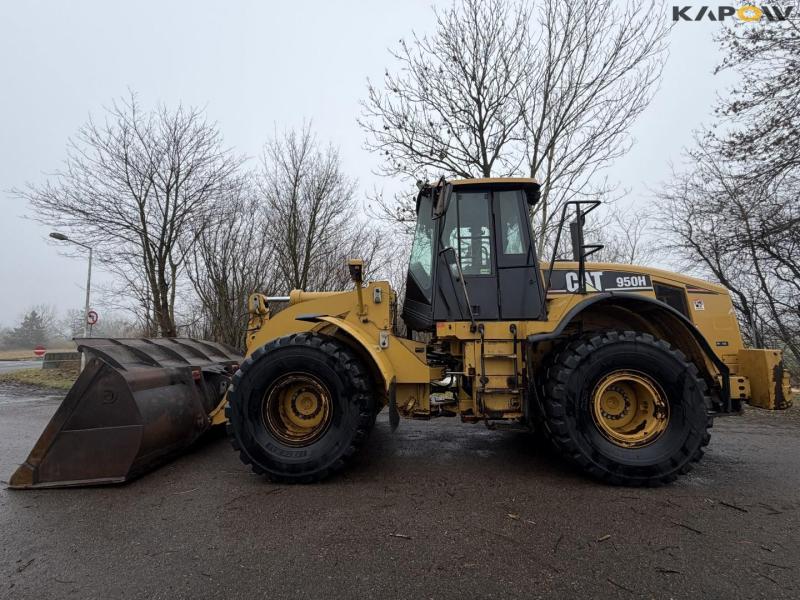 Caterpillar 950H wheel loader 8