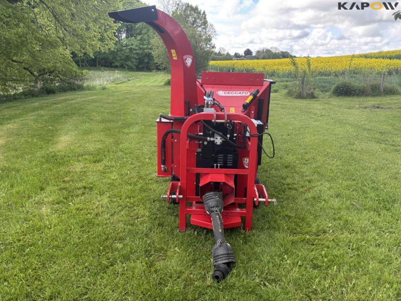 Ceccato Trimmonc Mega Monster chipper PTO towed 2