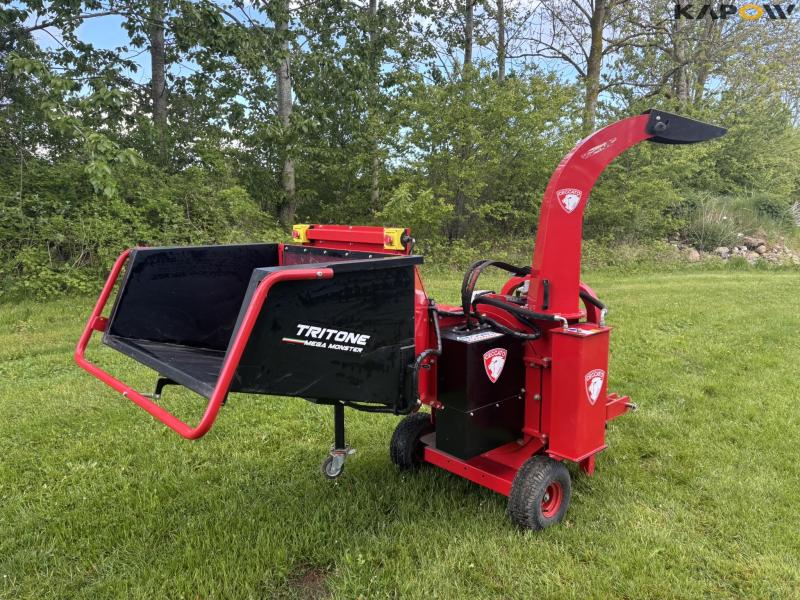Ceccato Trimmonc Mega Monster chipper PTO towed 5