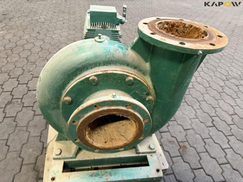 Centrifugal pump 14