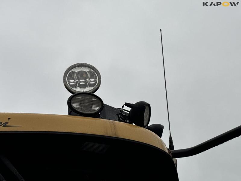 Challenger Rogator RG 655 self-propelled sprayer 12