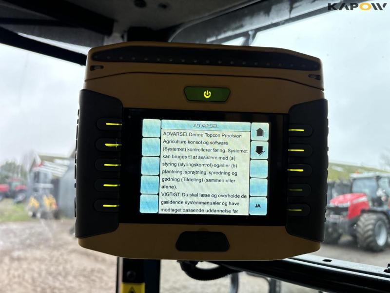 Challenger Rogator RG 655 self-propelled sprayer 61