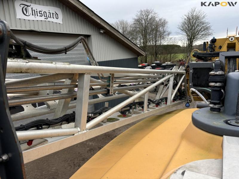 Challenger Rogator sprayer 49