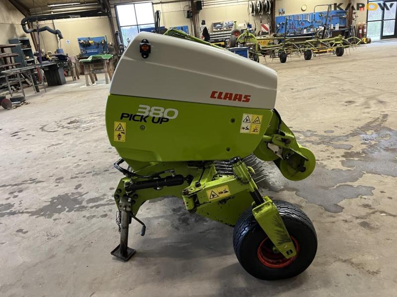 Claas 380 Pick Up 4