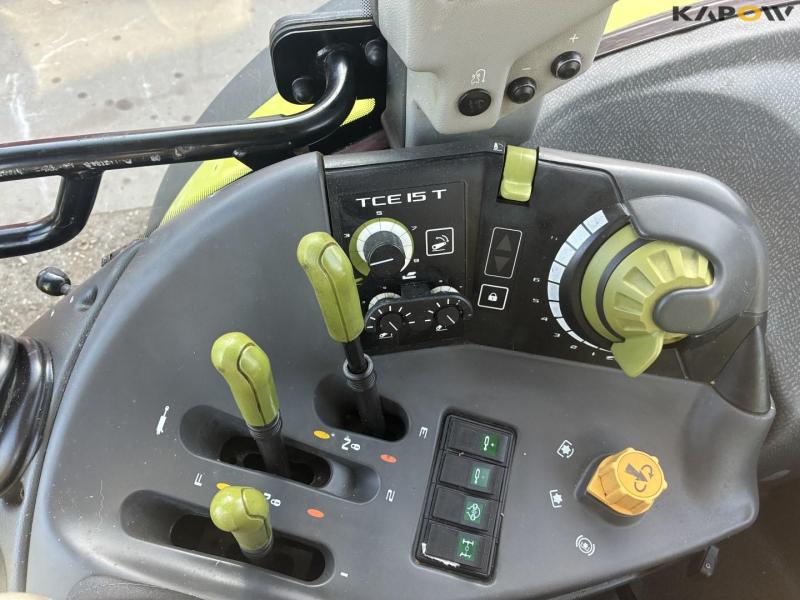 Claas 630 tractor with front loader 57
