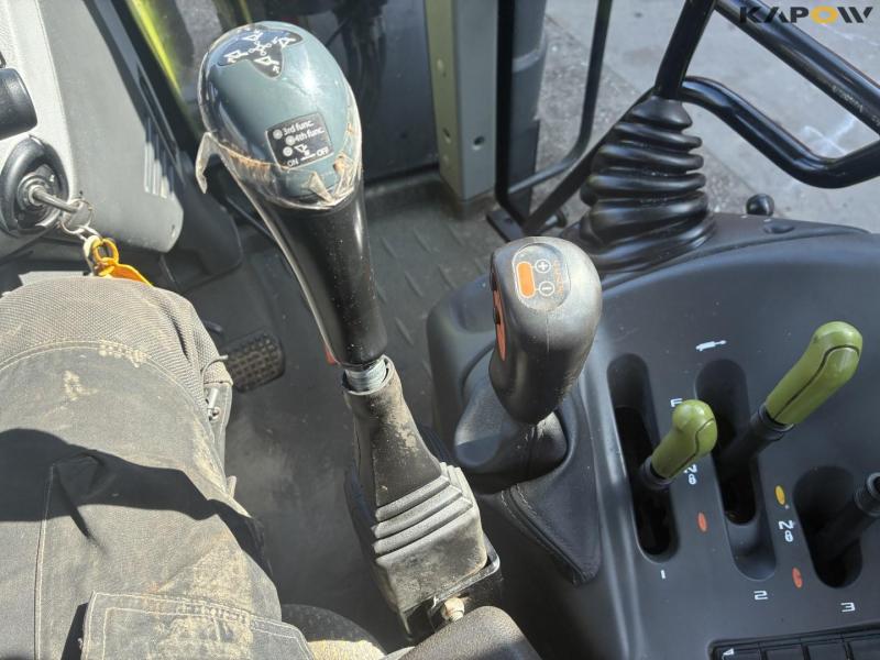 Claas 630 tractor with front loader 58