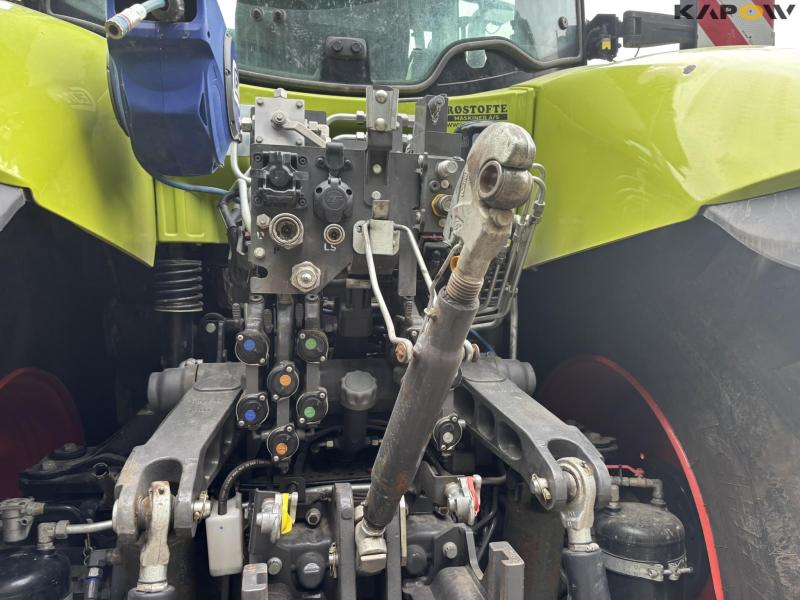 Claas Arion 870 Cmatic 4 WD tractor 33