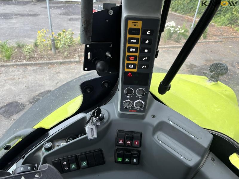 Claas Arion 870 Cmatic 4 WD tractor 59