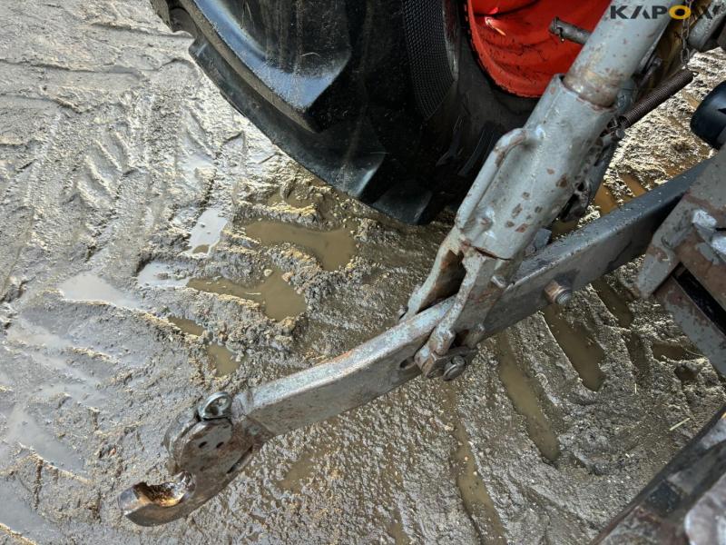 Claas Axion 840 tractor 39