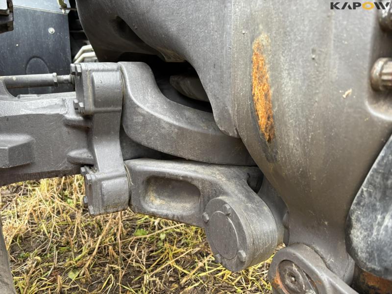 Claas Axion 850 CMATIC 4 WD tractor 15