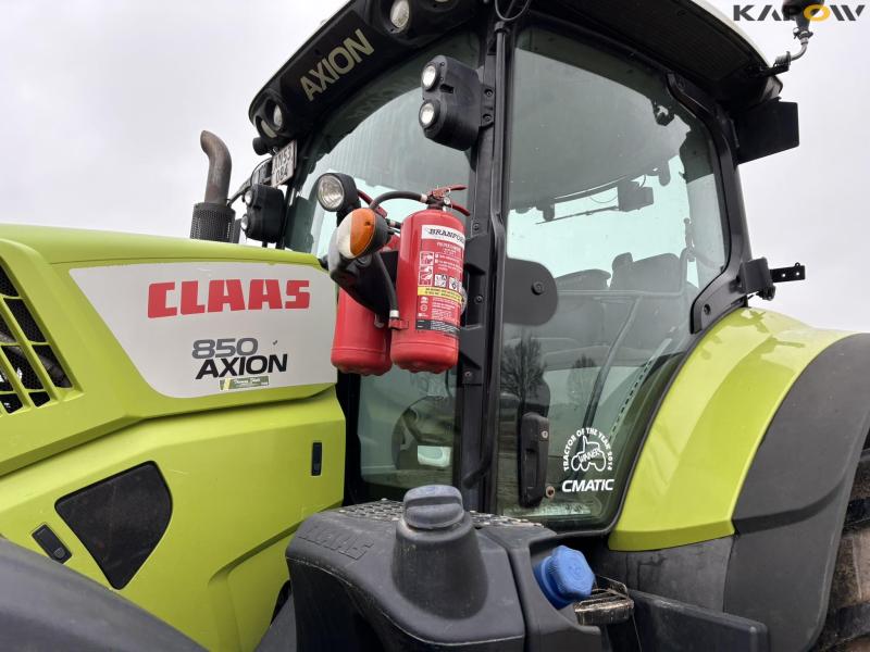 Claas Axion 850 CMATIC 4 WD tractor 49